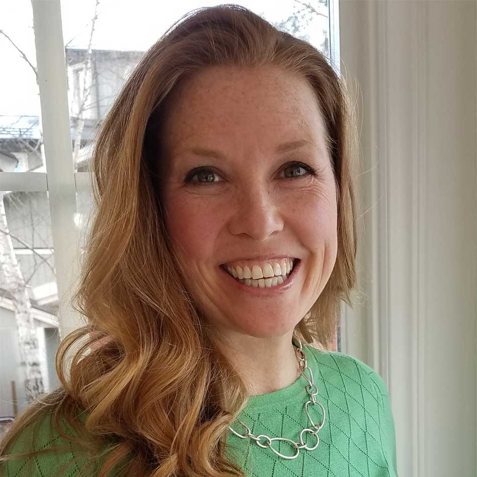 Julia Lundstrom