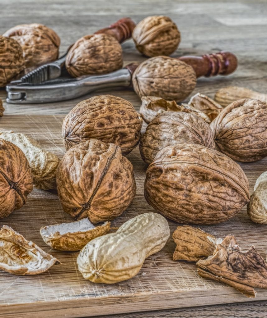 tree-nuts-walnut-nuts-seeds-nut-vegetarian-food-ingredient-1438749-pxhere.com